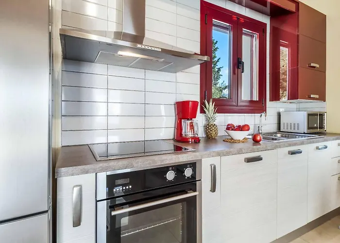 فيلة Anna Lefkas *